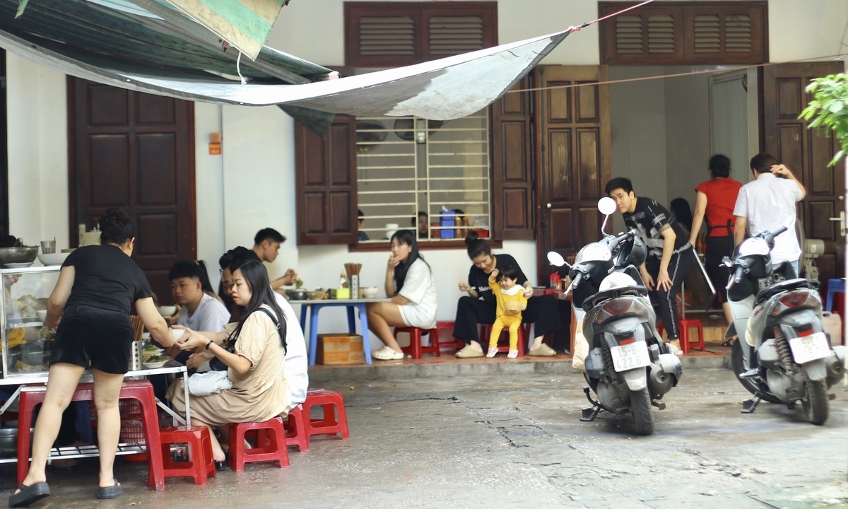 tin-tuc/banh-da-ngan-tron-khoi-dau-hoan-hao-cho-1-ngay-foodtour-o-hai-phong-58